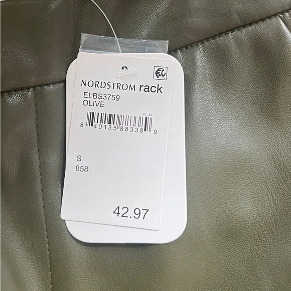 ELODIE Olive Green Straight Leg Classic Leather Pants NWT Size Medium - Picture 4 of 8